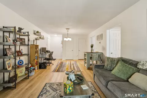 Living - 8 Concorde Way #B5, Windsor Locks, CT 06096 photo 1 of 3