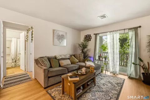 Living - 8 Concorde Way #B5, Windsor Locks, CT 06096 photo 3 of 3