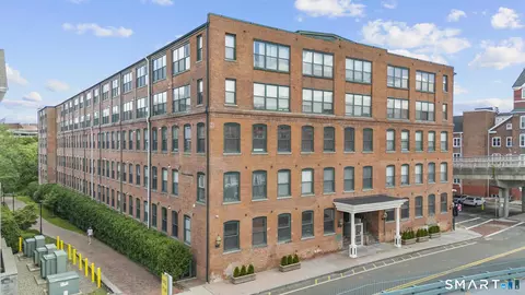 145 Canal St #8, Shelton, CT 06484