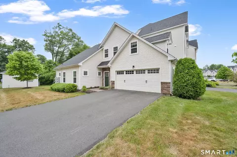 105 Pepin Pl #105, South Windsor, CT 06074