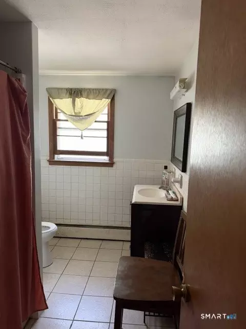 Bath - Undisclosed, Hamden, CT 06514 photo 2 of 2