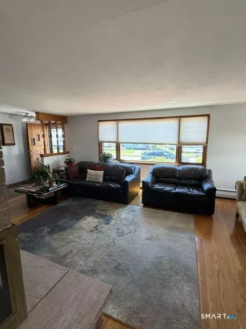 Living - Undisclosed, Hamden, CT 06514 photo 1 of 2