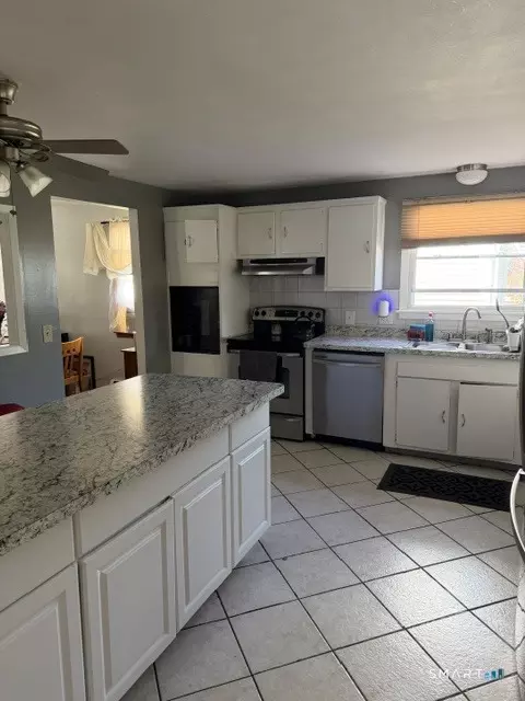 Kitchen - Undisclosed, Hamden, CT 06514 photo 1 of 1