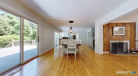 285 Wooding Hill Rd, Bethany, CT 06524