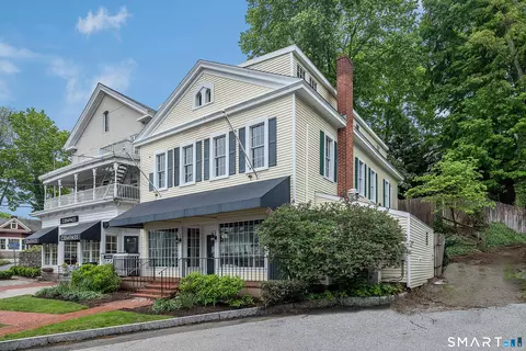 3 Essex Sq, Essex, CT 06426