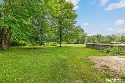 Exterior - 25 Horse Hill Rd, Killingly, CT 06239 photo 4 of 8