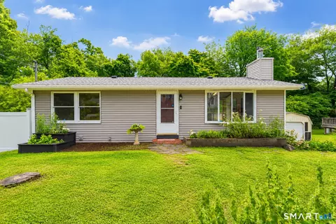 8 Phelps Ln, Deep River, CT 06417