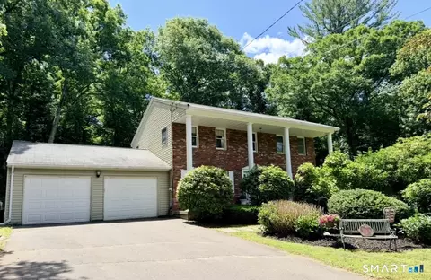 42 Center Rd, Tolland, CT 06084