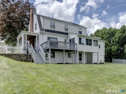 Exterior - 432 Ridge Rd, Wethersfield, CT 06109 photo 11 of 11