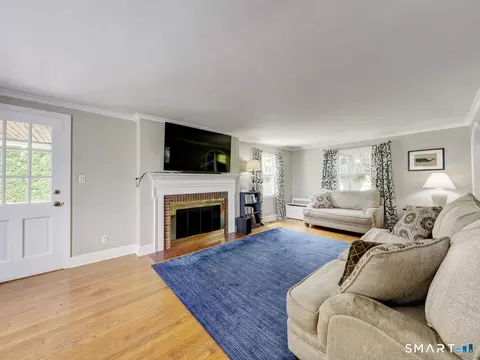 Living - 432 Ridge Rd, Wethersfield, CT 06109 photo 3 of 6