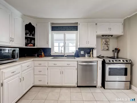 Kitchen - 432 Ridge Rd, Wethersfield, CT 06109 photo 1 of 3