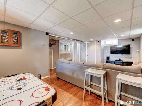 Living - 432 Ridge Rd, Wethersfield, CT 06109 photo 5 of 6