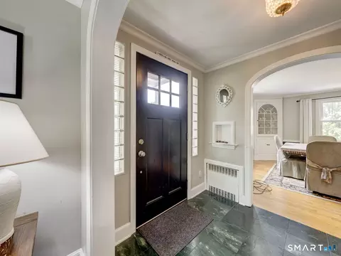 Entry Way - 432 Ridge Rd, Wethersfield, CT 06109 photo 1 of 3