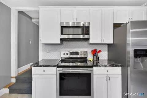 Kitchen - 24 Ingram St, Hamden, CT 06517 photo 6 of 6