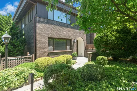 289 New Norwalk Rd #39, New Canaan, CT 06840
