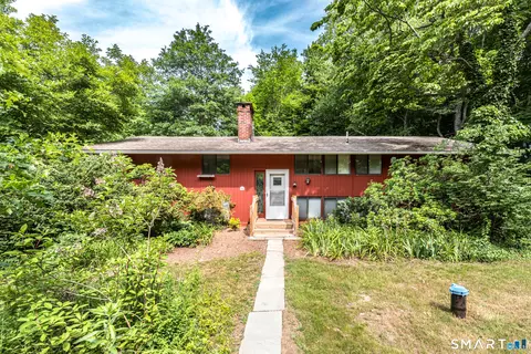 15 Winsome Rd, Durham, CT 06422