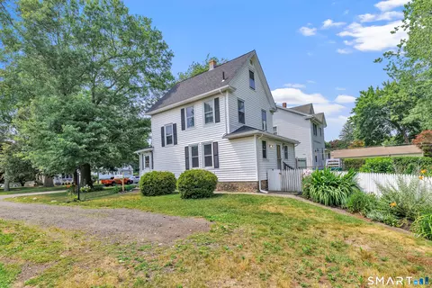 1326 Huntington Rd, Stratford, CT 06614