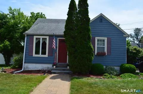 421 Wakelee Ave, Stratford, CT 06614