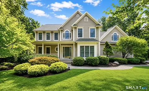 30 Old Farms Rd, Suffield, CT 06093