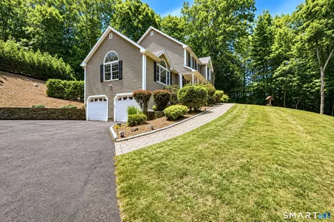 Exterior - 242 Turkey Roost Rd, Monroe, CT 06468 photo 2 of 7