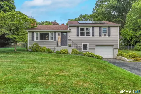 91 Berkeley Rd, Middletown, CT 06457