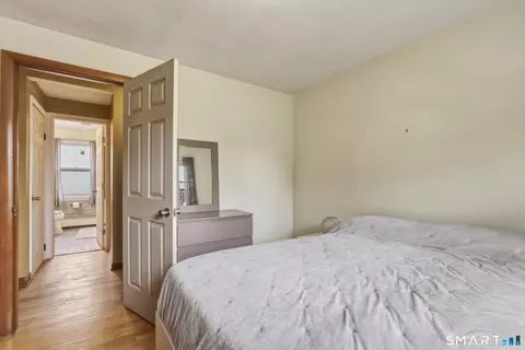 Bedroom - 91 Berkeley Rd, Middletown, CT 06457 photo 5 of 7