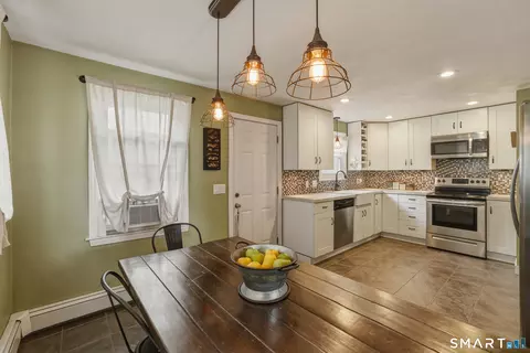 Kitchen - 91 Berkeley Rd, Middletown, CT 06457 photo 5 of 6