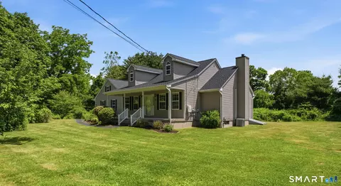 50 Hoskins Rd, Bloomfield, CT 06002