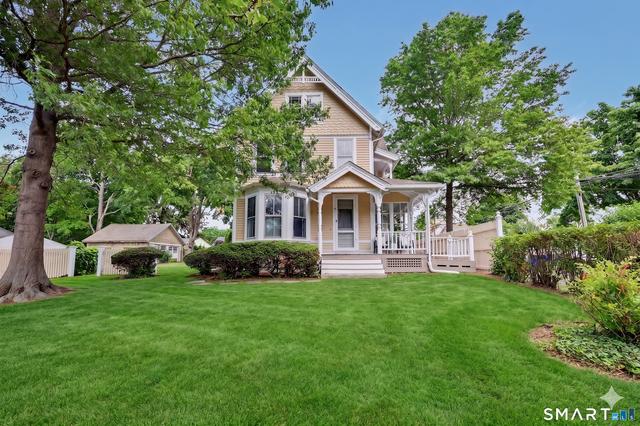 244 Stratfield Rd, Fairfield, CT 06825