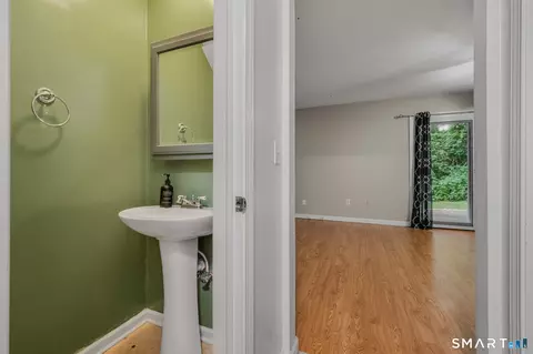 Bath - 77 Scenic View Dr #4, Deep River, CT 06417 photo 1 of 3