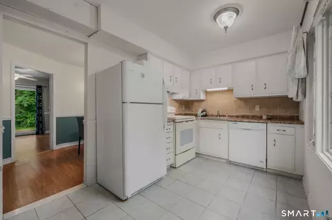Kitchen - 77 Scenic View Dr #4, Deep River, CT 06417 photo 1 of 1