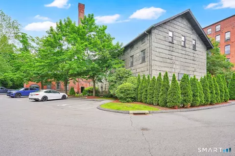 16 Vernon Ave #8, Vernon, CT 06066