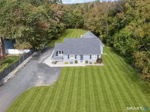 10 Eaton Rd, Tolland, CT 06084