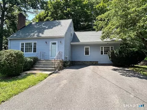 3 Dorman Rd, Oxford, CT 06478