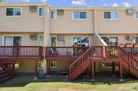 560 Shennecossett Rd #B54, Groton, CT 06340