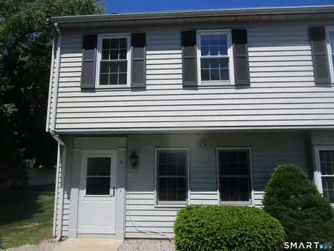 4 Founders Vlg #4, Clinton, CT 06413