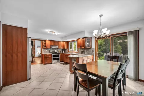 Kitchen - 33 Shawnee Ln, Monroe, CT 06468 photo 1 of 5