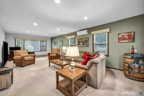 Living - 33 Shawnee Ln, Monroe, CT 06468 photo 4 of 5