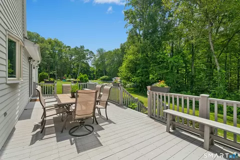 Exterior - 33 Shawnee Ln, Monroe, CT 06468 photo 5 of 5