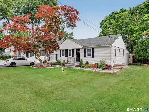 342 Weed Ave, Stamford, CT 06902