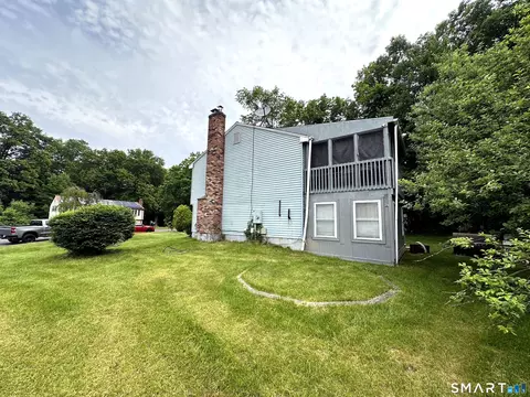 27 Eagleton Dr, Windsor, CT 06095 photo 4