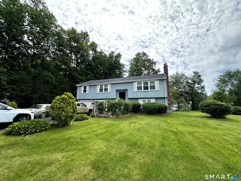 27 Eagleton Dr, Windsor, CT 06095 photo 2
