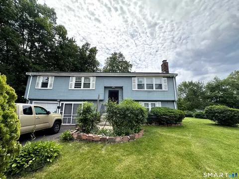 Exterior - 27 Eagleton Dr, Windsor, CT 06095 photo 3 of 8
