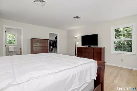 Bedroom - 23 Jeremiah Rd, Sandy Hook, CT 06482 photo 3 of 6