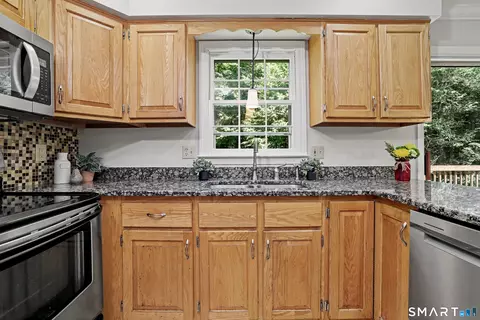 Kitchen - 23 Jeremiah Rd, Sandy Hook, CT 06482 photo 4 of 5
