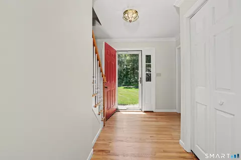 Entry Way - 23 Jeremiah Rd, Sandy Hook, CT 06482 photo 1 of 2