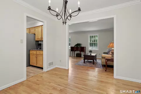 Dining - 23 Jeremiah Rd, Sandy Hook, CT 06482 photo 1 of 2