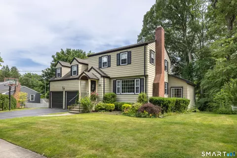 195 Luanne Rd, Stratford, CT 06614