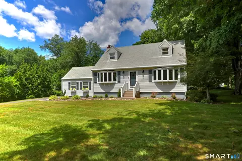 48 Linley Rd, Trumbull, CT 06611
