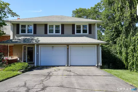 10 Eastwood Rd, West Hartford, CT 06117